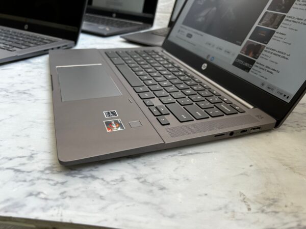 HP Cromebook ultra rápida y hermosa - Image 6