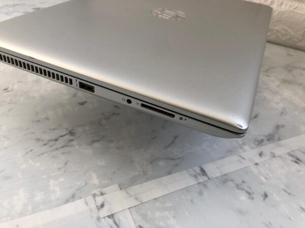 HP Probook 440 G5 Touch Detalles estéticos Ver Fotos - Image 10