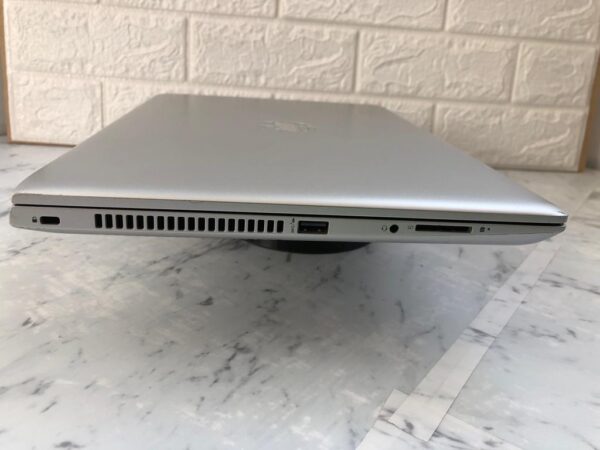 HP Probook 440 G5 Touch Detalles estéticos Ver Fotos - Image 7