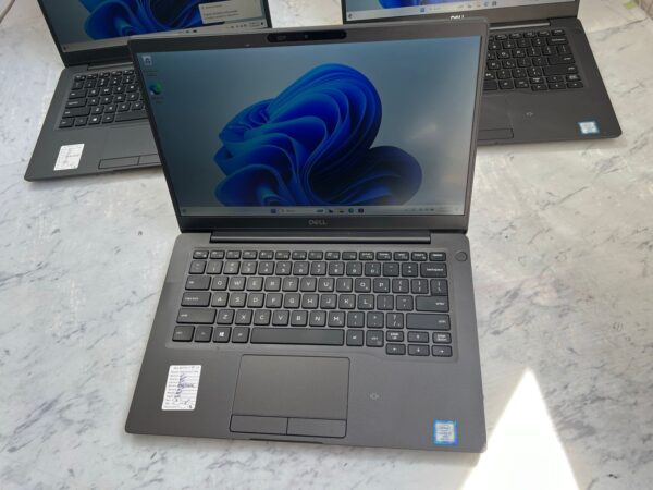 Dell latitud 7300 i7 octava tapa Fibra carbono - Image 2