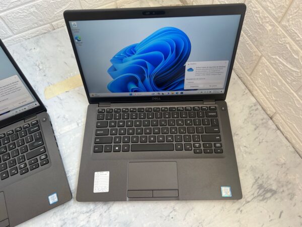 Dell Latitude 5400 i5 octava - Image 2