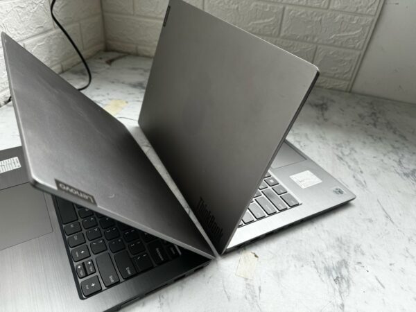 Lenovo ThinkBook aluminio decima - Image 2