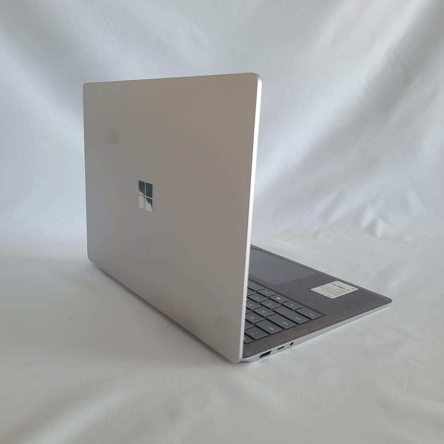 SURFACE LAPTOP 3 i5-10 - Image 3